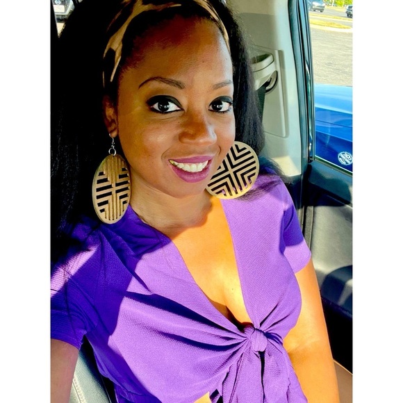 Meet your Posher, Danyele - Picture 2 of 4